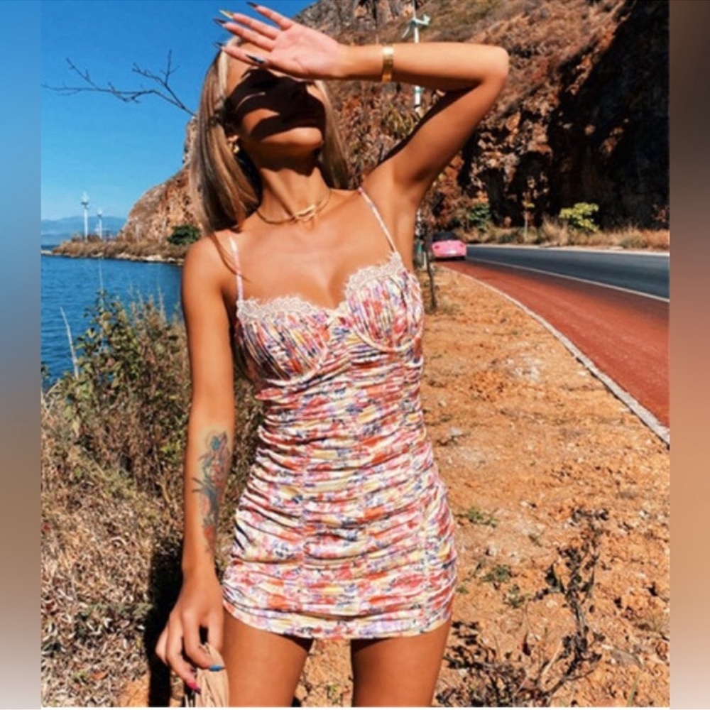 SOLD
For love and lemons Gardenia Mini Dress